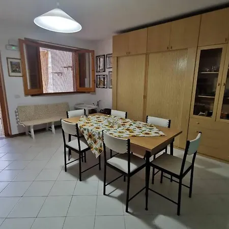 Carlo * بيشيلي